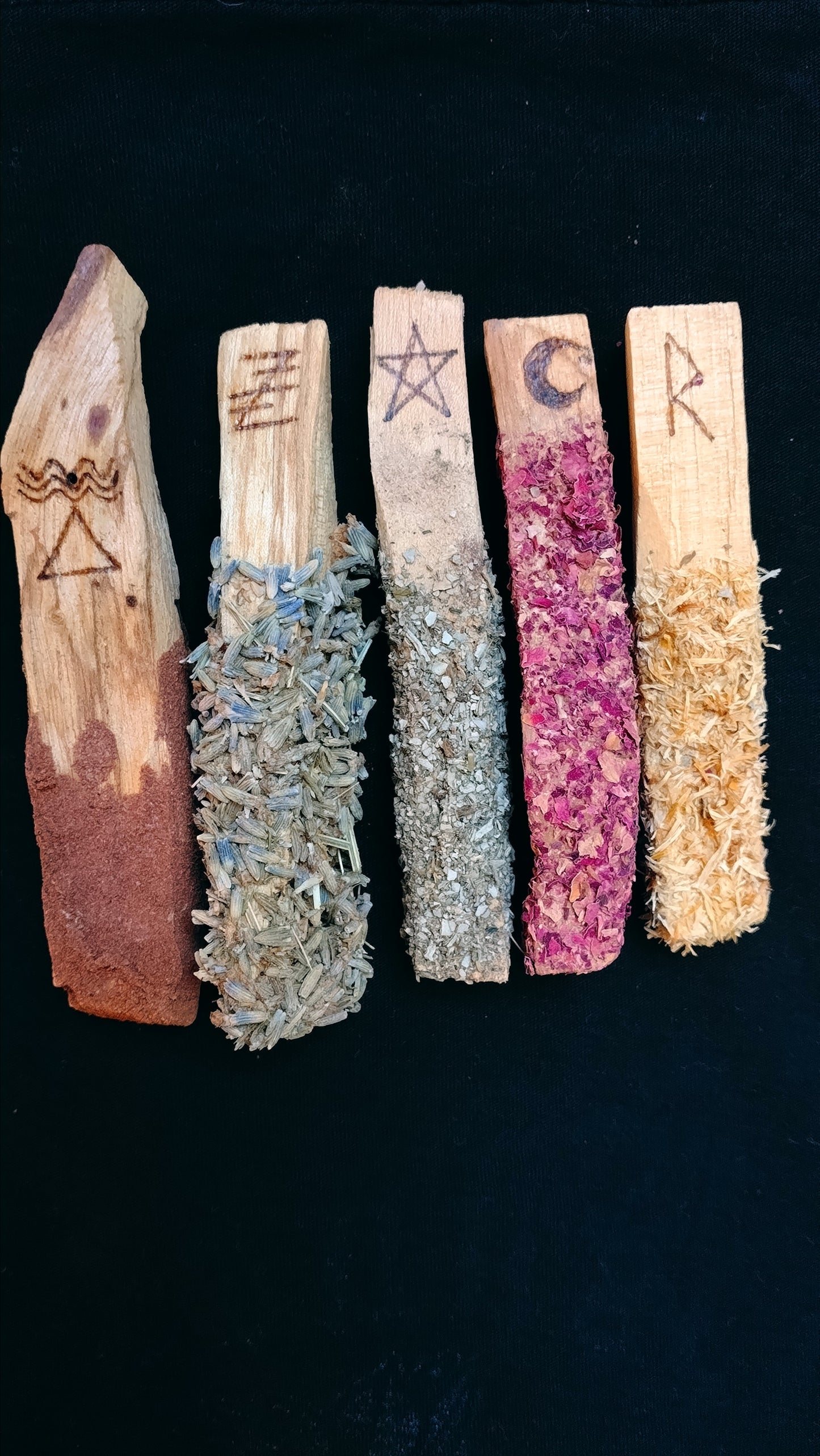 Palo Santo · Calendula · Rune Raidho - Alignement Sacré
Marcher sur son juste chemin